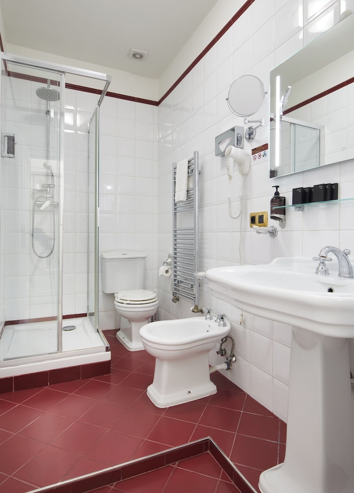 Habitación cuádruple del hotel Bologna. Foto 5