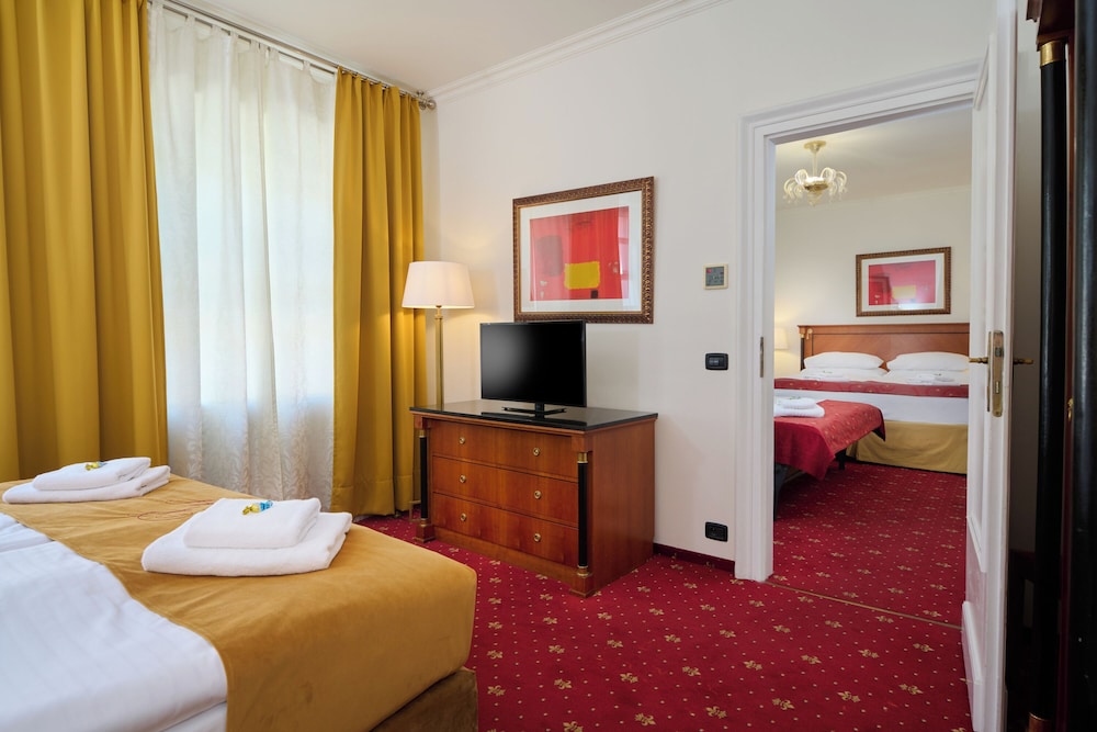 Habitación familiar (6 people) del hotel Bologna