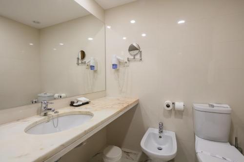 Habitación con 2 camas individuales - Ático del hotel Forte De São Francisco. Foto 1