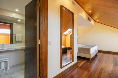 Habitación con 2 camas individuales - Ático del hotel Forte De São Francisco. Foto 6