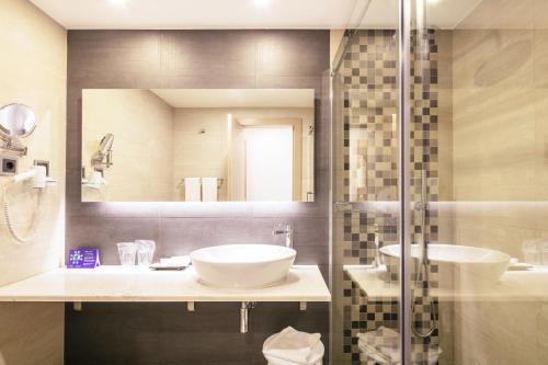 Habitación Doble Estándar - 2 camas del hotel Forte De São Francisco. Foto 9