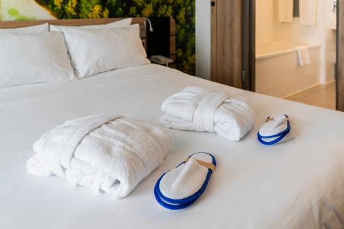 Habitación Doble Executive con sofá del hotel Novotel Vilnius Centre. Foto 4