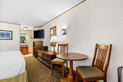 King Room - First Floor/Exterior Room/Non - Smoking del hotel Best Western Adirondack Inn