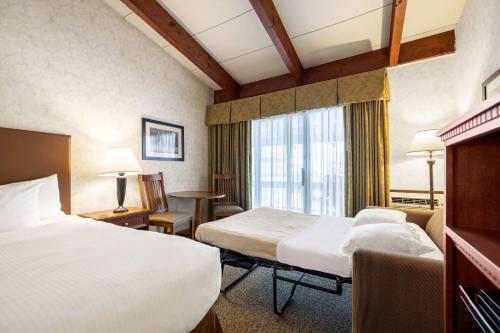 King Room with Balcony - Second Floor/Interior Room/Non - Smoking del hotel Best Western Adirondack Inn. Foto 7