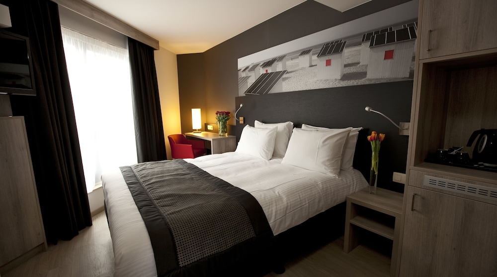 Habitación superior con vistas a la ciudad, 1 cama doble del hotel Mercure Oostende. Foto 11