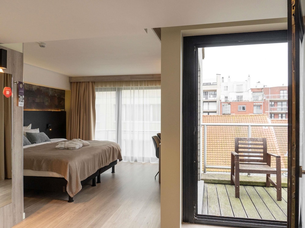 Habitación con balcón Privilege del hotel Mercure Oostende. Foto 6