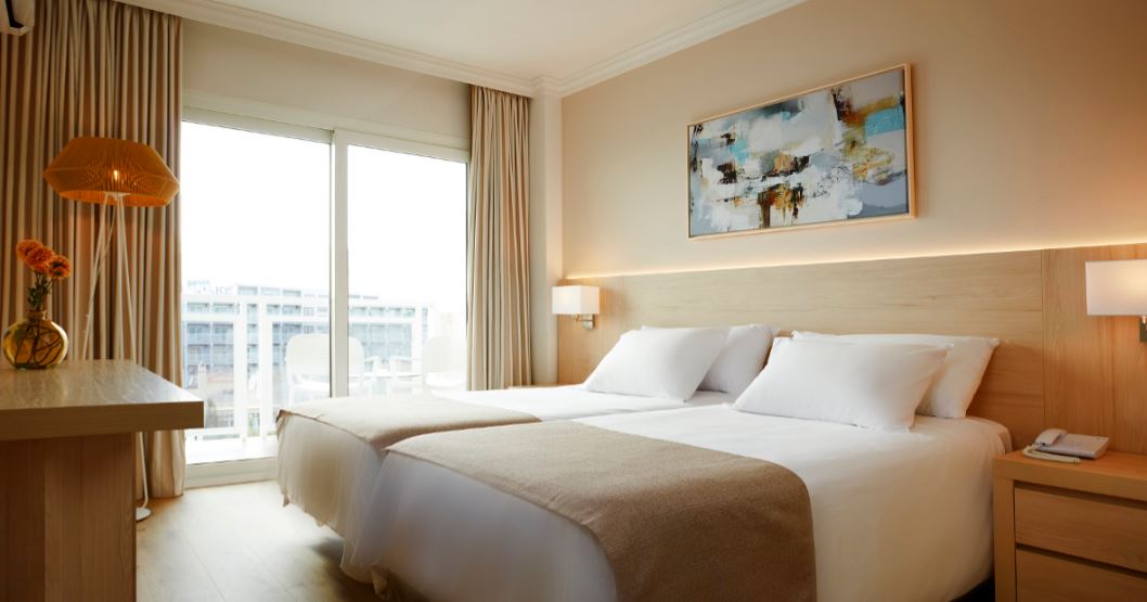 Habitación doble Vista Parcial Mar del hotel Las Arenas, Affiliated By Meliá