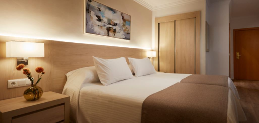 Habitación doble Vista Parcial Mar Superior del hotel Las Arenas, Affiliated By Meliá