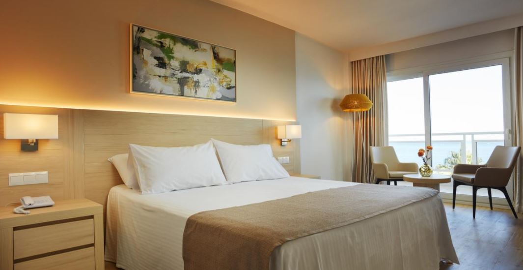 Habitación doble Vista Mar Premium del hotel Las Arenas, Affiliated By Meliá. Foto 3