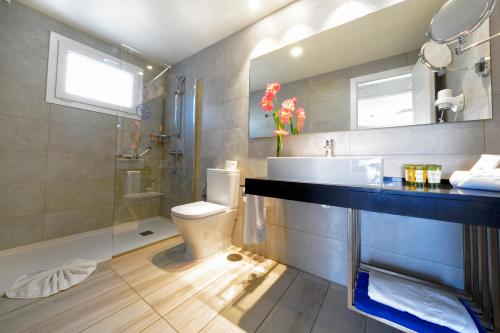 Habitación Doble Estándar del hotel Aqua Suites. Foto 2