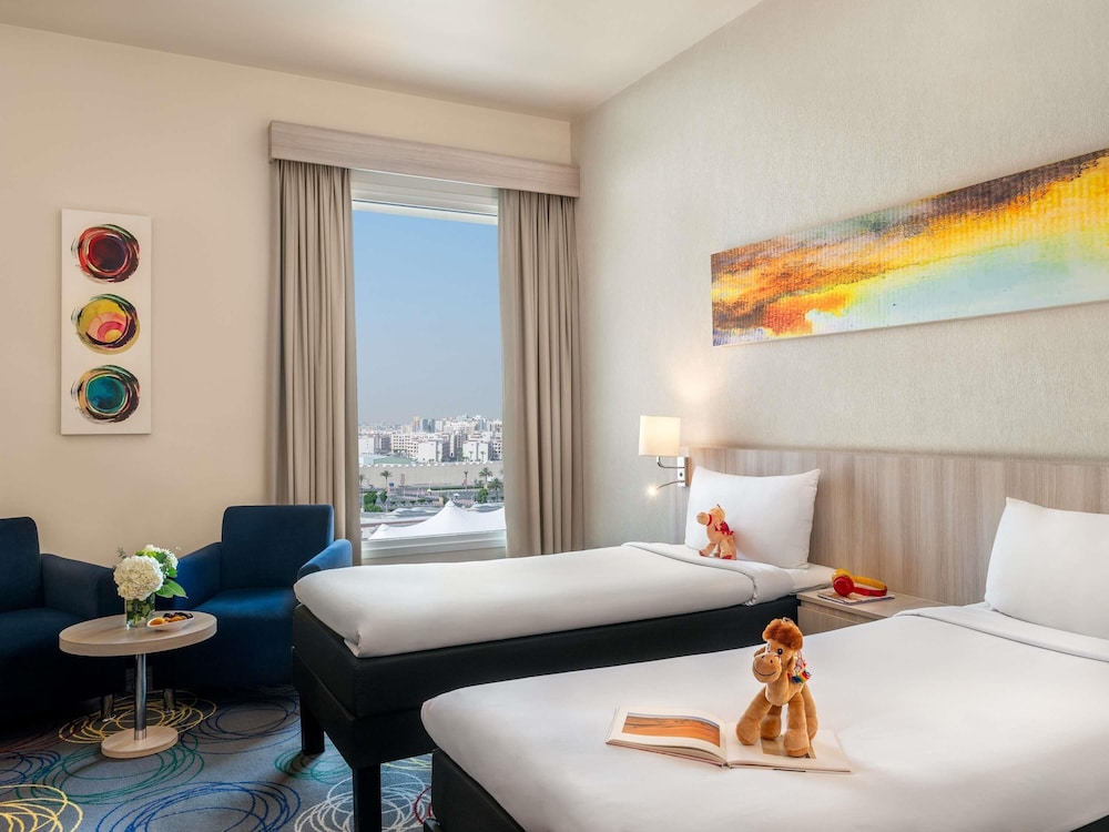 Habitación estándar con 2 camas individuales del hotel Ibis Styles Dragon Mart Dubai