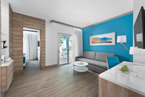 Suite del hotel Elba Premium Suites. Foto 3