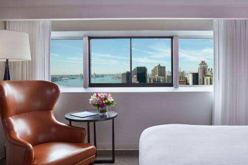 Room with Two Twin Beds - City View del hotel Millennium Hilton New York One UN Plaza. Foto 1