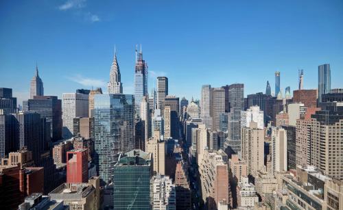 Deluxe Corner King Room - City View del hotel Millennium Hilton New York One UN Plaza