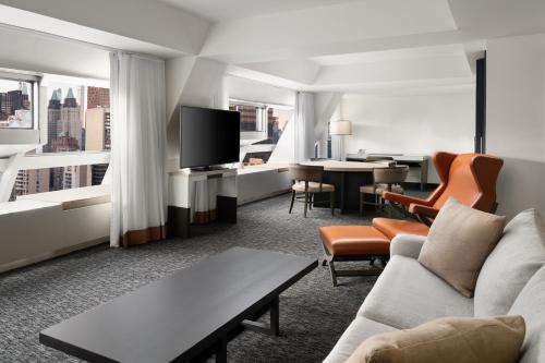 Royal One - Bedroom Duplex King Suite del hotel Millennium Hilton New York One UN Plaza. Foto 4