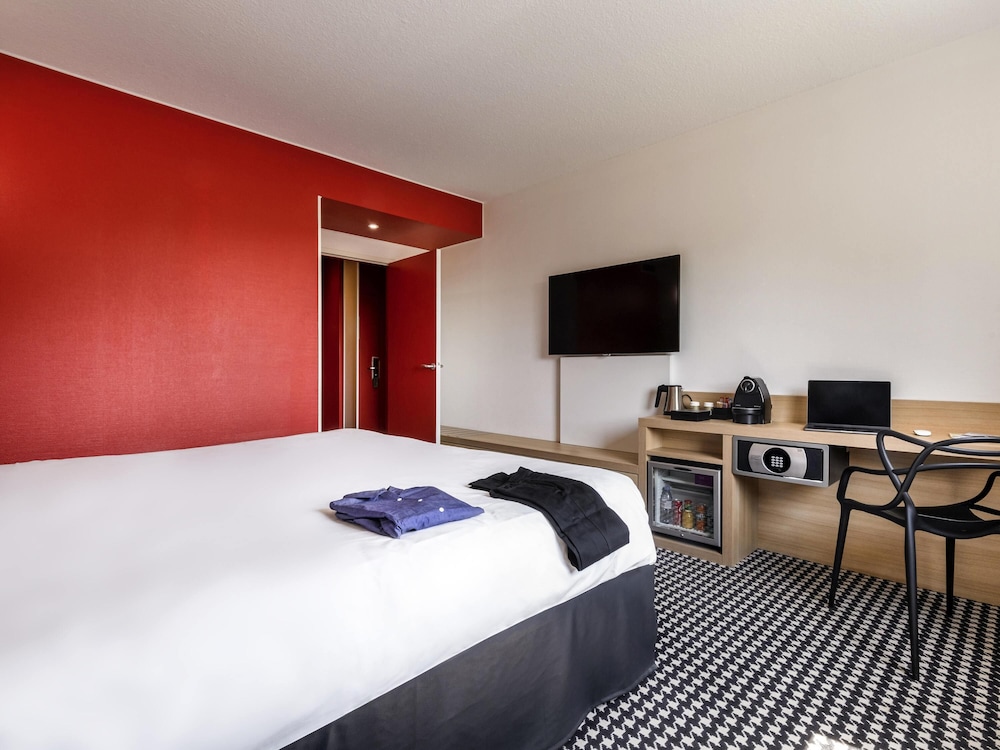 Habitación Classic con una cama doble del hotel Mercure Tours Sud. Foto 4