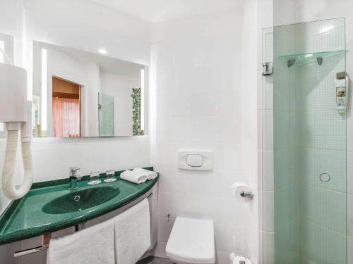 Habitación Doble Estándar del hotel Ibis Budapest City. Foto 5