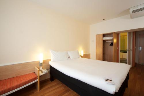 Habitación Doble Estándar del hotel Ibis Budapest City. Foto 8
