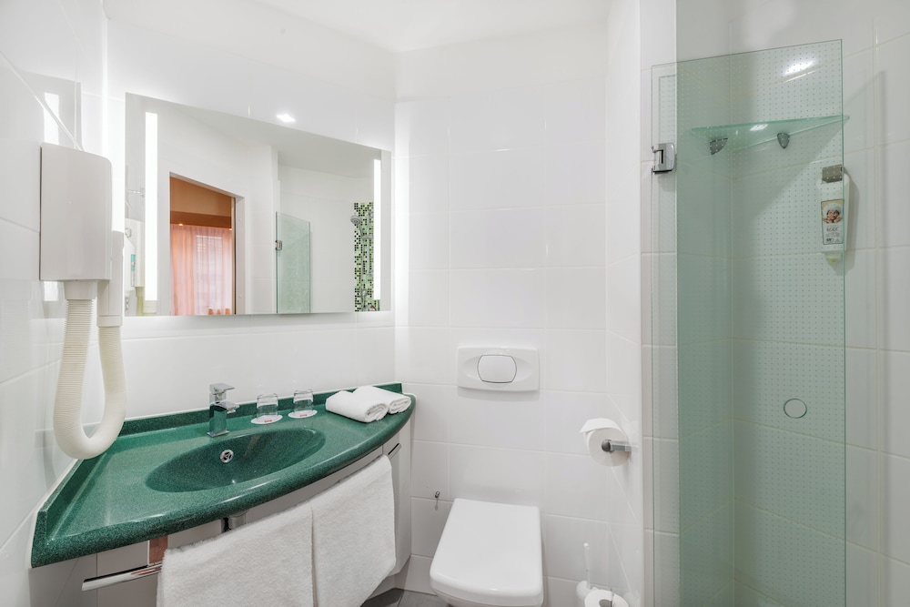 Habitación, 1 cama doble del hotel Ibis Budapest City. Foto 3