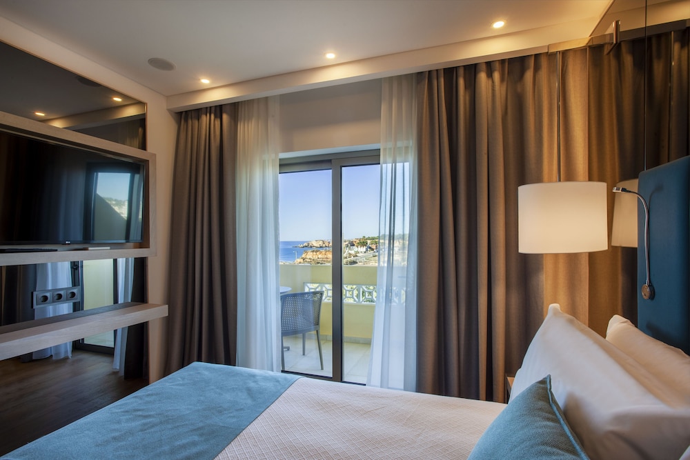 Suite Estándar del hotel Turim Presidente. Foto 10