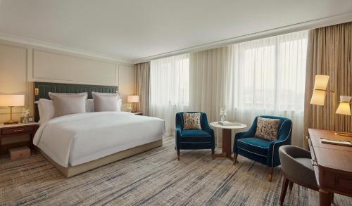 Habitación Deluxe con acceso exclusivo a los jardines privados Cadogan del hotel Jumeirah Carlton Tower London