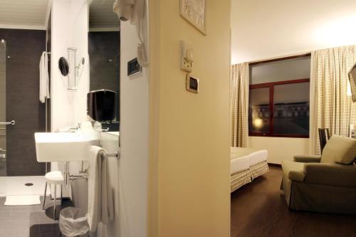 Habitación Doble Interior - 2 camas del hotel Conde Duque Bilbao. Foto 4