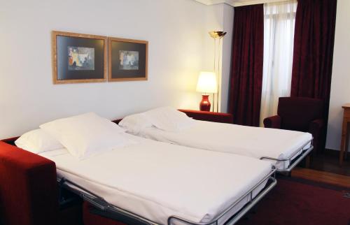 Suite Familiar Deluxe del hotel Conde Duque Bilbao. Foto 3