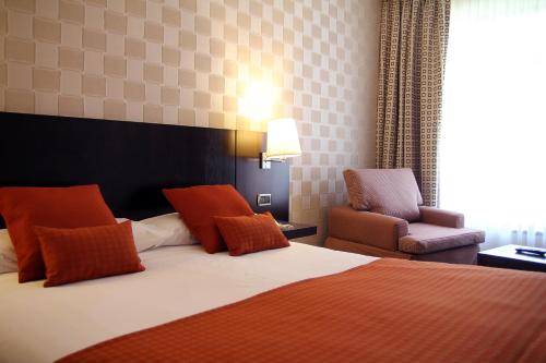 Habitación Doble Superior con balcón del hotel Conde Duque Bilbao. Foto 2