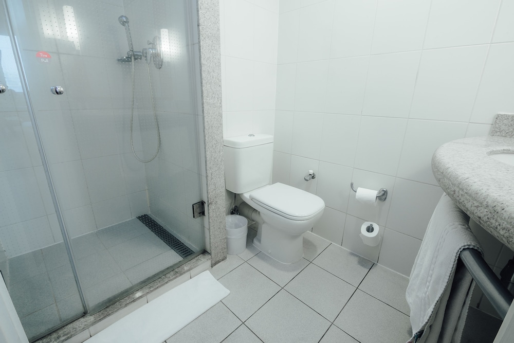 Habitación Standard con 2 camas individuales del hotel Ibis Concepcion. Foto 7