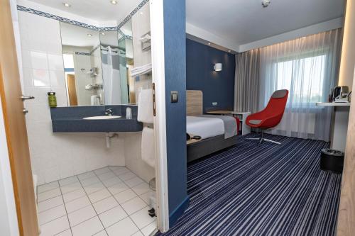 Habitación Individual Estándar del hotel Holiday Inn Express Geneva Airport, An Ihg. Foto 2