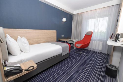 Habitación Individual Estándar del hotel Holiday Inn Express Geneva Airport, An Ihg. Foto 6