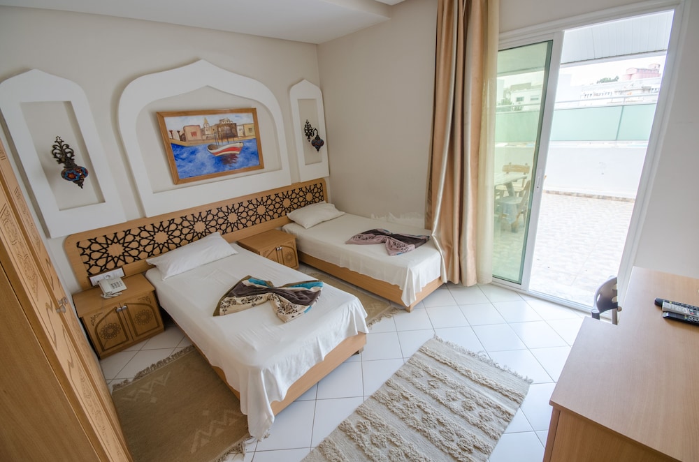 Habitación con 1 cama doble o 2 individuales del hotel Saheb Ettabaa