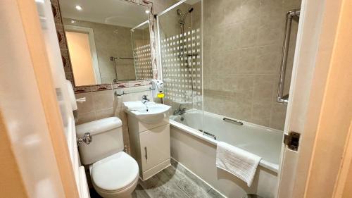 Habitación Doble con baño - 2 camas del hotel Smart Hyde Park View -
