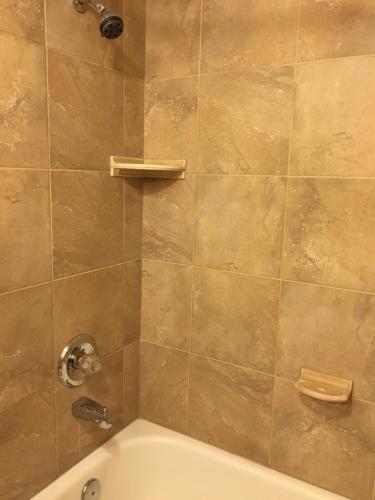 Habitación Doble con 2 camas dobles - No fumadores del hotel Econo Lodge Darien Lakes. Foto 6