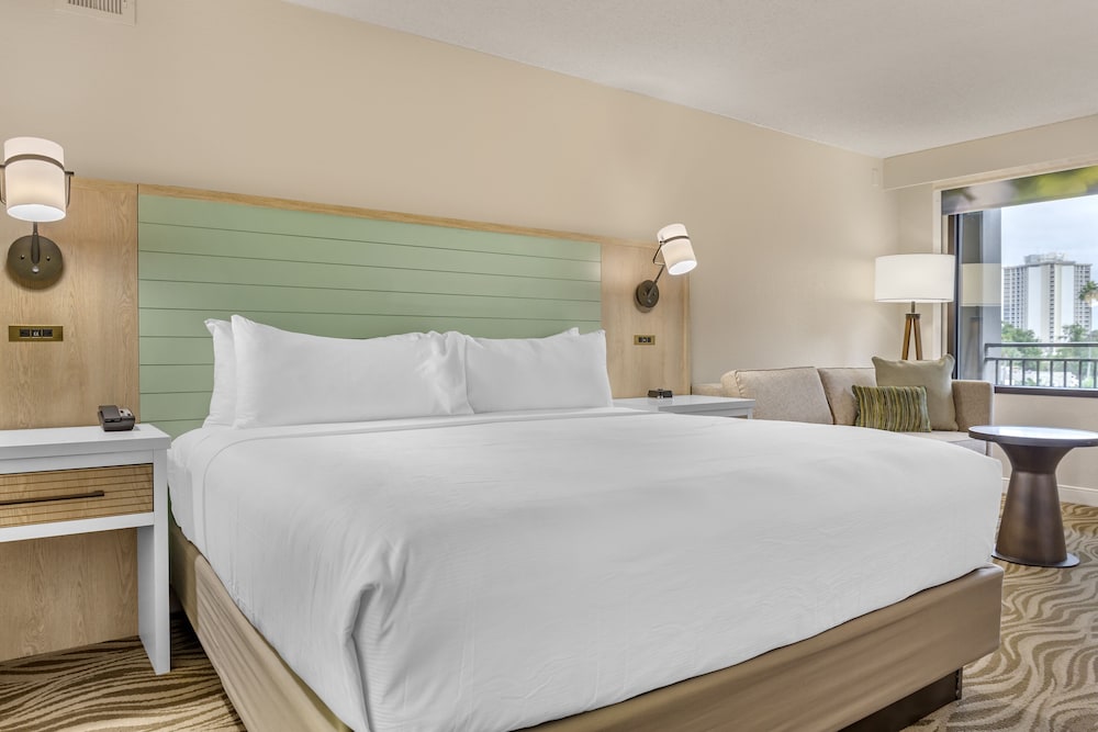Habitación, 1 cama de matrimonio grande, vistas al patio del hotel Wyndham Garden Lake Buena Vista Disney Springs. Foto 3