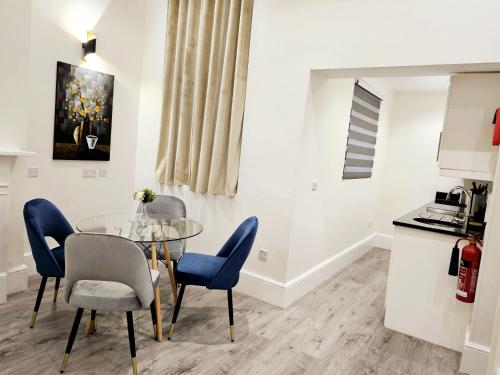 Estudio Familia Superior del hotel Hyde Park Superior Apartments. Foto 9