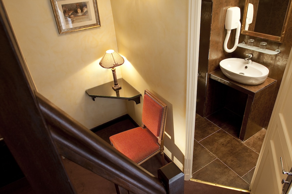 Habitación Individual Clásica del hotel and Spa Saint Jacques. Foto 4