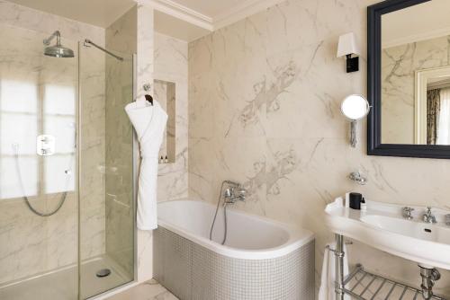 Habitación Familiar Superior del hotel Pavillon Faubourg Saint-Germain & Spa. Foto 4