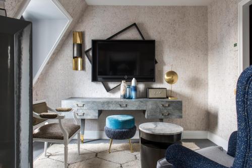 Suite del hotel Nolinski Paris - Evok Collection. Foto 5