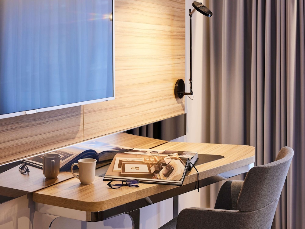 Habitación estándar, 2 camas individuales del hotel Novotel Edinburgh Centre. Foto 6