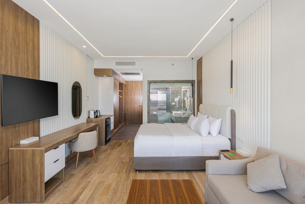 Suite Premium con Vista al Mar del hotel Bellagio Beach Resort. Foto 4