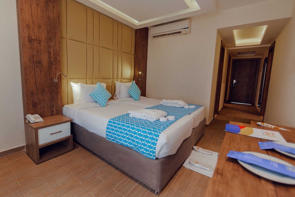 Habitación Deluxe con vistas al mar del hotel Bellagio Beach Resort. Foto 4