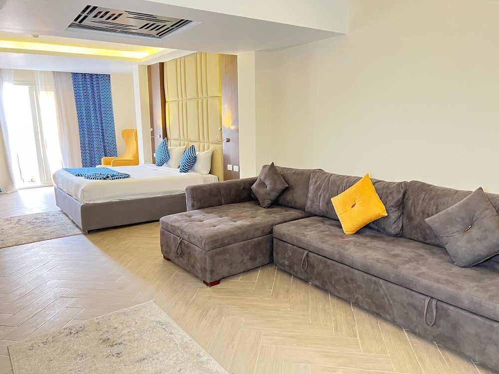 Habitación Junior del hotel Bellagio Beach Resort. Foto 1