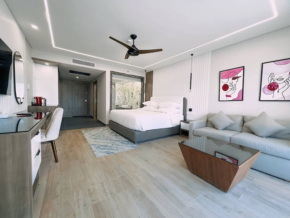 Suite Premium con Vista al Mar del hotel Bellagio Beach Resort. Foto 9