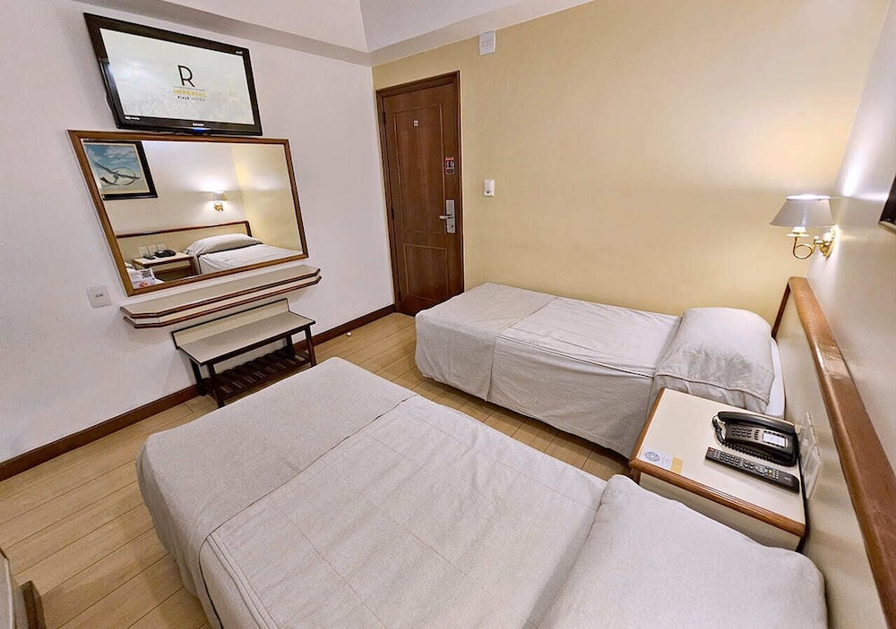 Habitación superior con 2 camas individuales del hotel Riale Imperial Flamengo. Foto 1