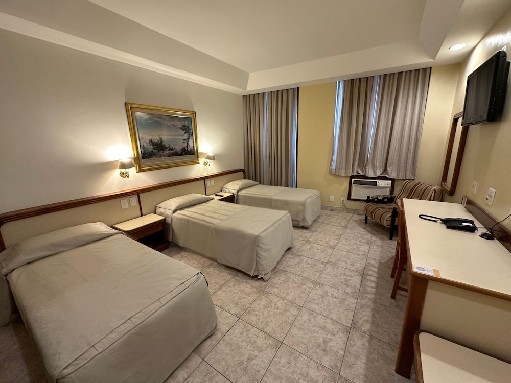 Suite, 3 camas individuales del hotel Riale Imperial Flamengo