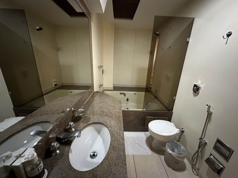 Suite, 3 camas individuales del hotel Riale Imperial Flamengo. Foto 3