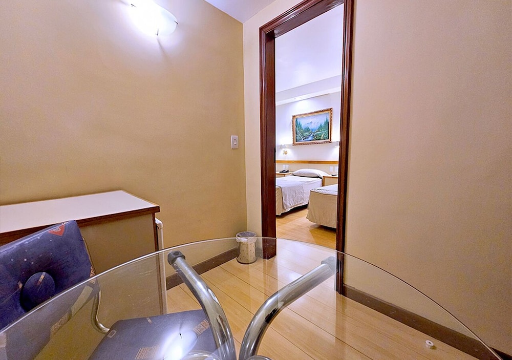 Habitación triple superior, 3 camas individuales del hotel Riale Imperial Flamengo. Foto 4