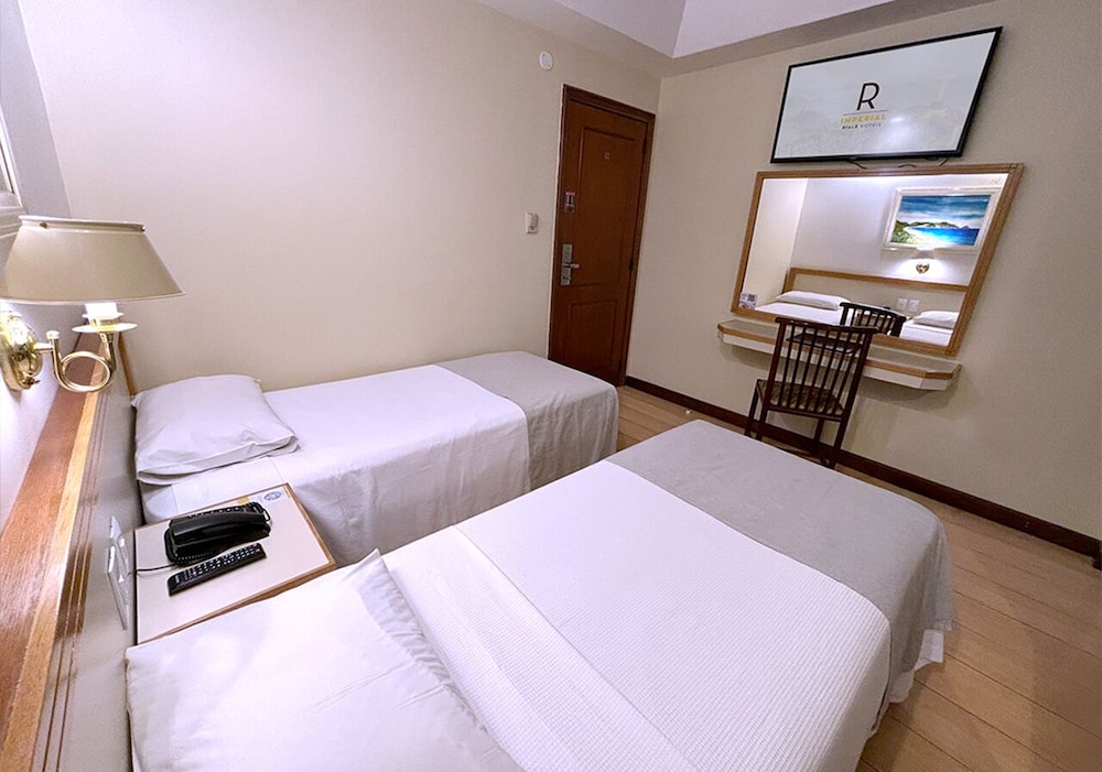 Habitación estándar con 2 camas individuales del hotel Riale Imperial Flamengo. Foto 1