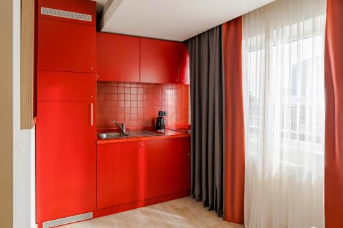 Apartamento Estudio con balcón del hotel Park Inn By Radisson Bucharest and Residence. Foto 4